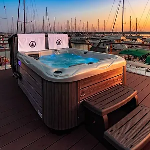 Floating , Punat Kroatien